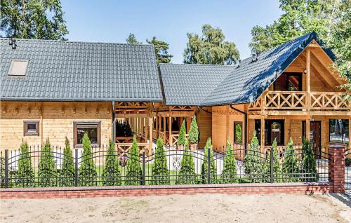 2 Bedroom Nice Home In Pobierowo — 4-Star Luxury Hotel in Pobierowo, Poland