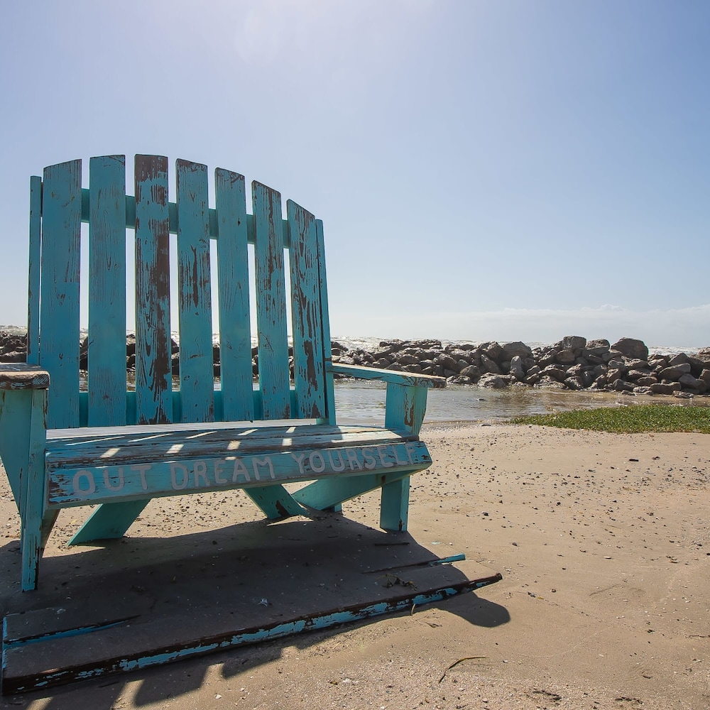 Gulf Adventures and Beachfront Relaxation Awaits - photo 45