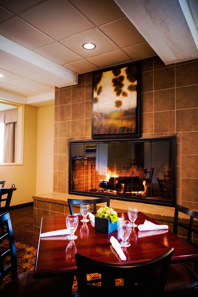 Holiday Inn Columbus North I 185 - photo 9