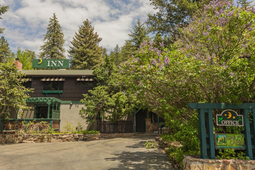 Highland Haven Creekside Inn - photo 205