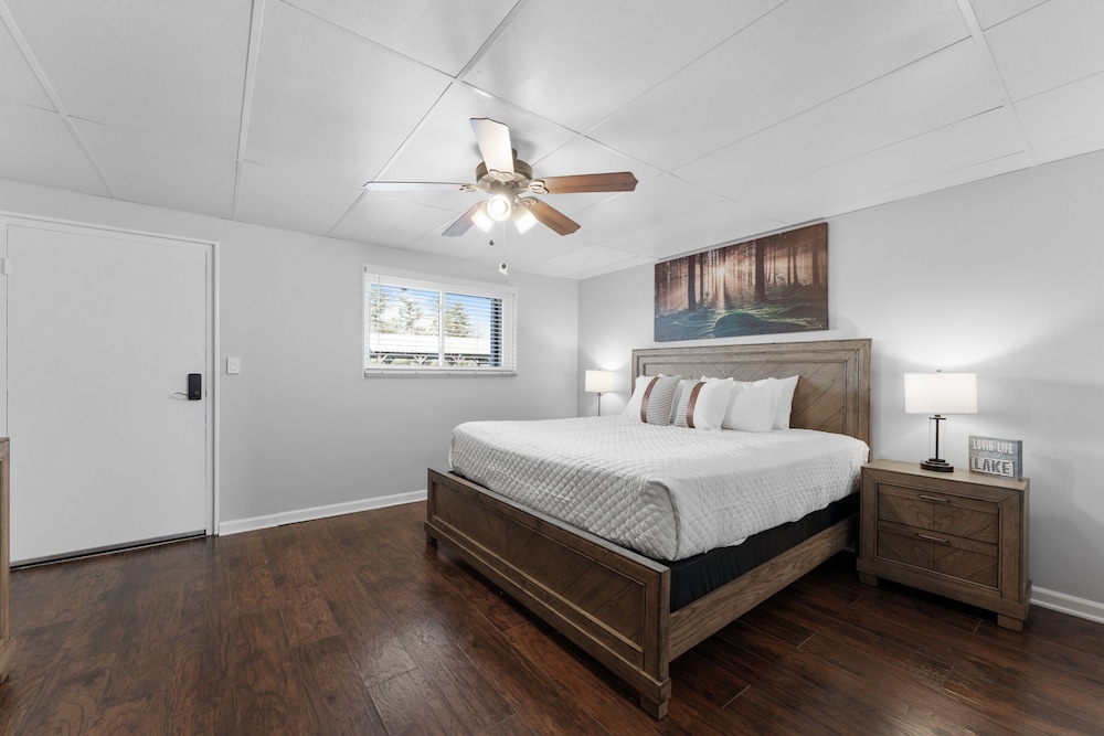 Silver Cove Resort on Table Rock Unit 10 - photo 4