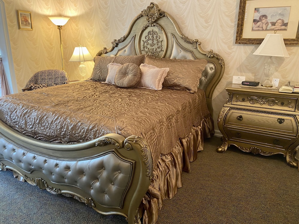 The Cypress Inn Bed & Breakfast - photo 29