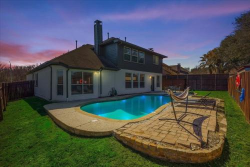 Pearl White Dream Home With Private Pool & Theatre — 4-Star Luxury Hotel in Arlington, United States