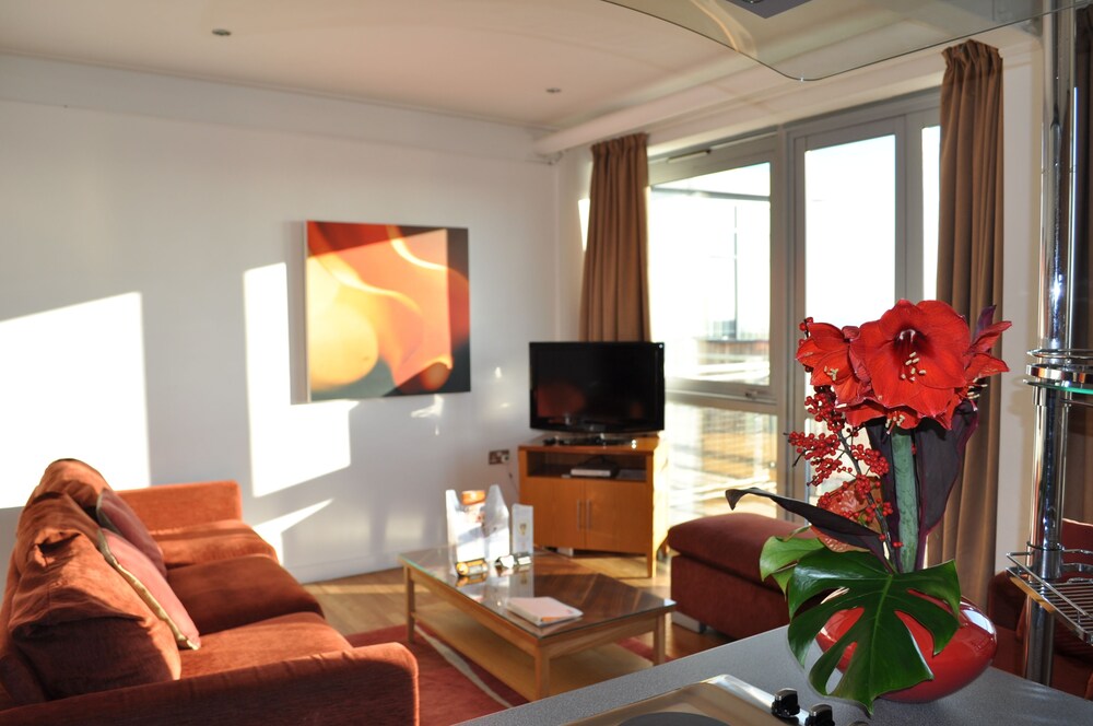 Premier Suites Nottingham — 4-Star Luxury Hotel in Nottingham, United Kingdom