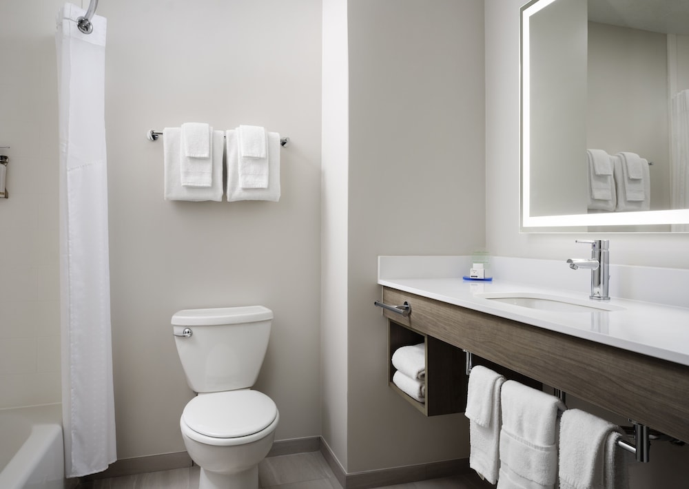 Holiday Inn Express Hotel & Suites Peru Lasalle Area by IHG - photo 34