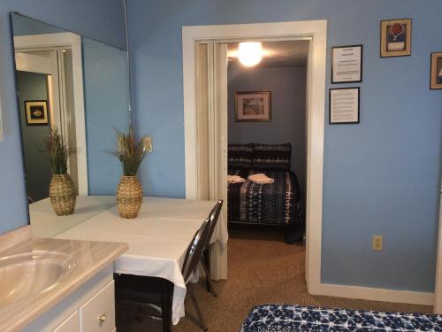 The New Oceanic Inn - photo 16