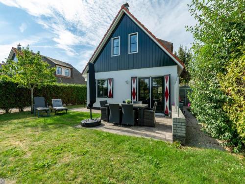Villa in Callantsoog near Beach & Sea — 4-Star Luxury Hotel in Callantsoog, Netherlands
