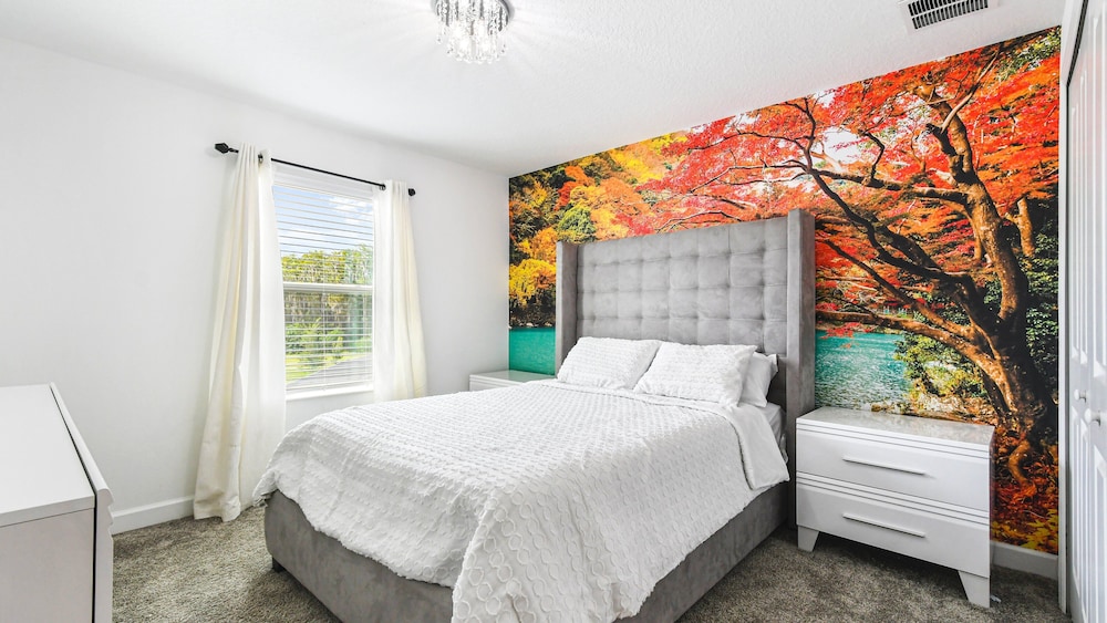 4BR Tropical Storey Lake Townhome Private Pool - photo 4