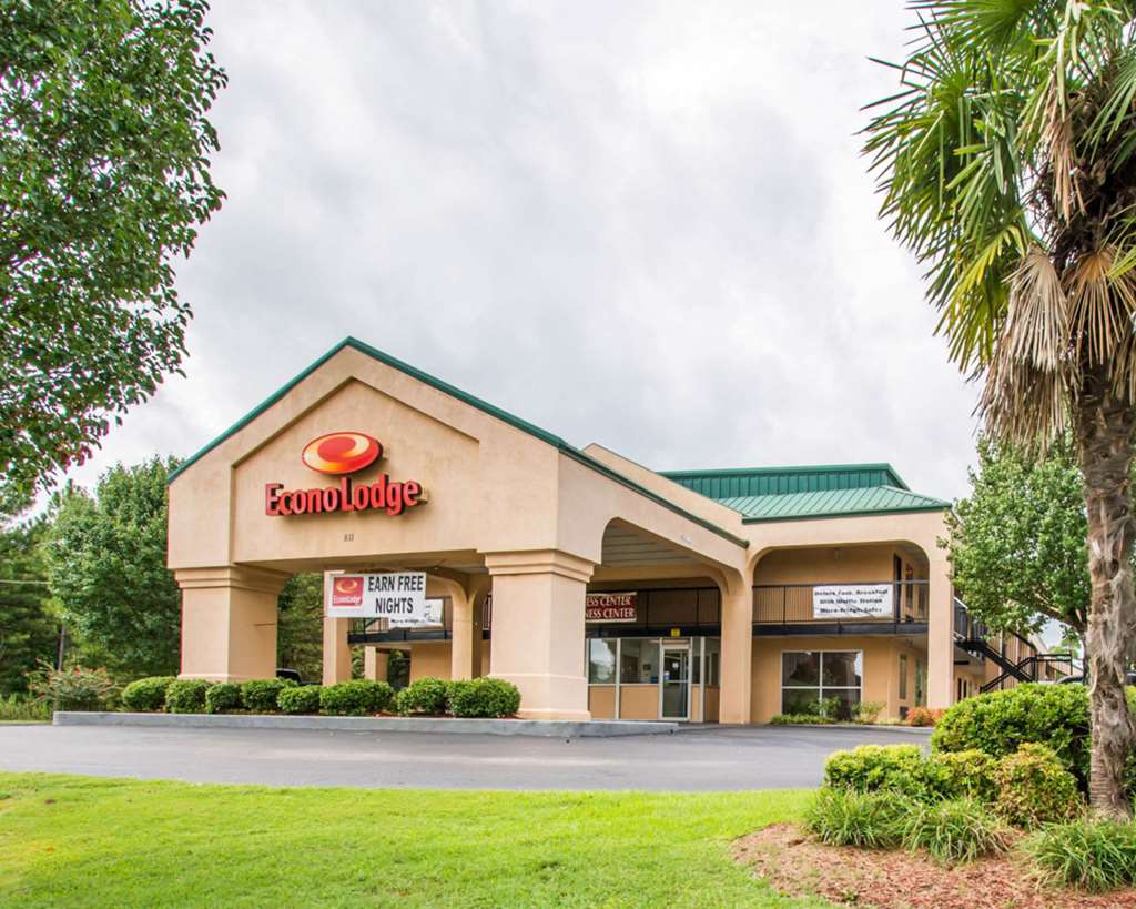Econo Lodge Troy - carbon neutral hotel in Troy