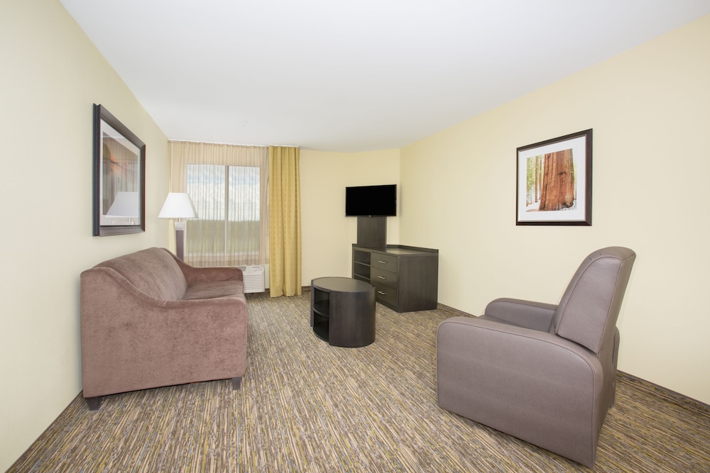 Candlewood Suites Longmont Boulder Area by IHG - photo 8