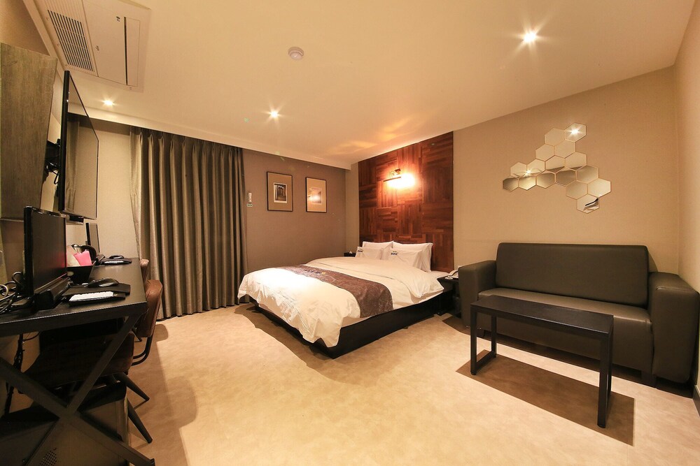Dune45 - carbon neutral hotel in Suwon