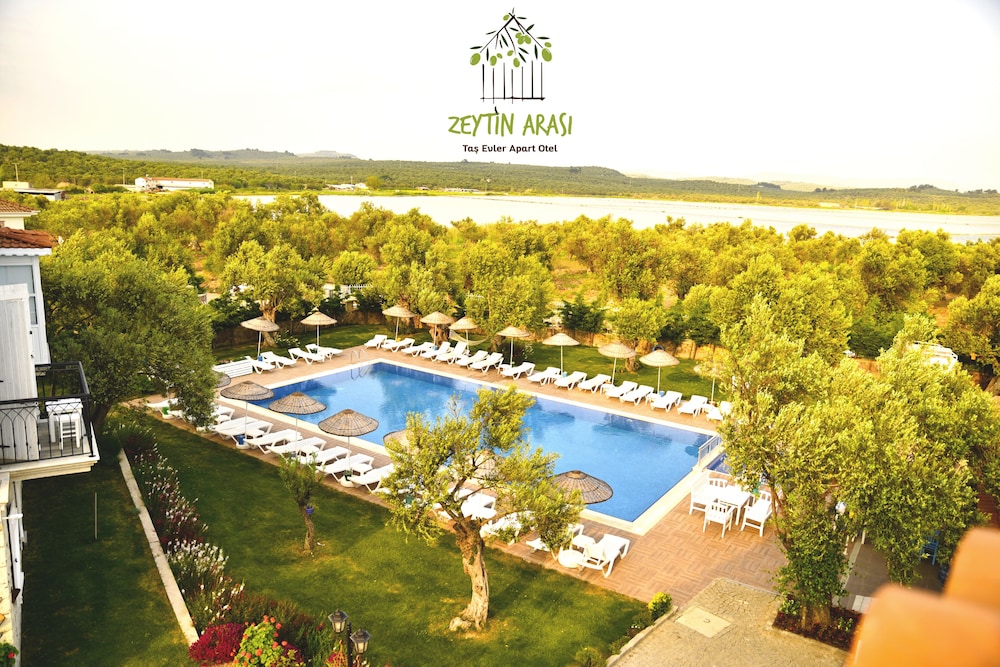 Zeytin Arasi Apart Otel in Ayvalik, Turkey