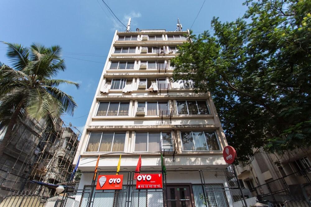 OYO 4689 New Imperial Residency