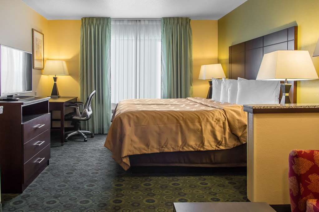 Quality Inn & Suites Bloomington I 55 and I 74 - photo 27