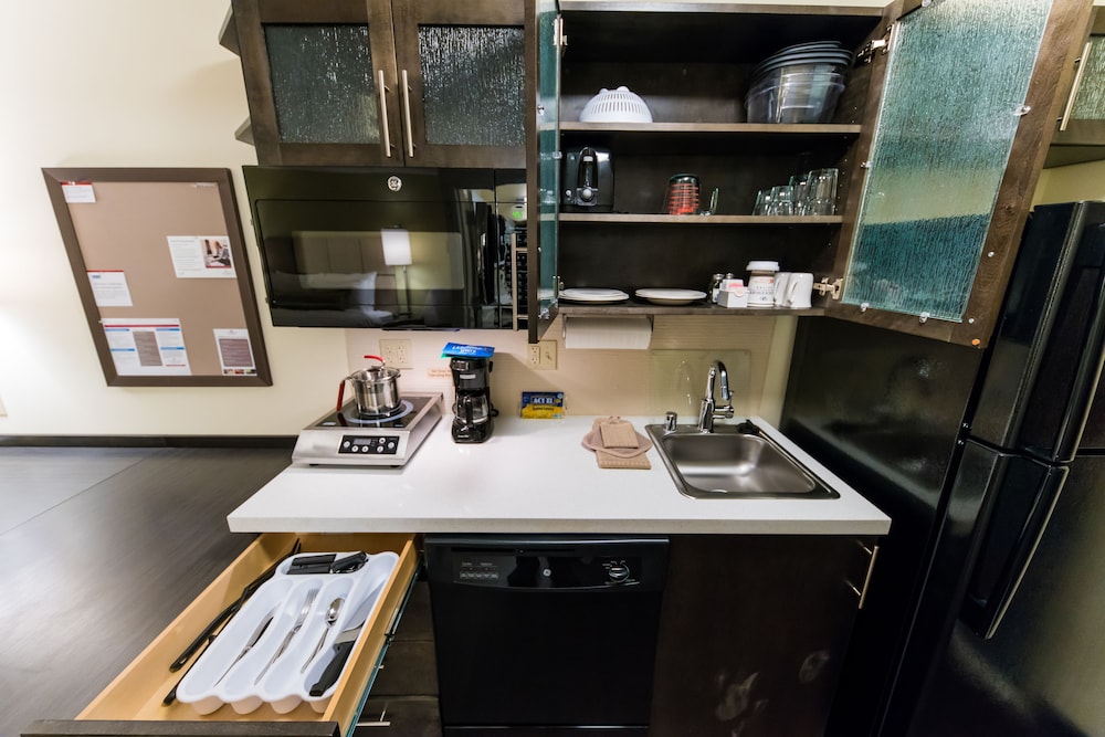 Candlewood Suites Fairbanks by IHG - photo 12