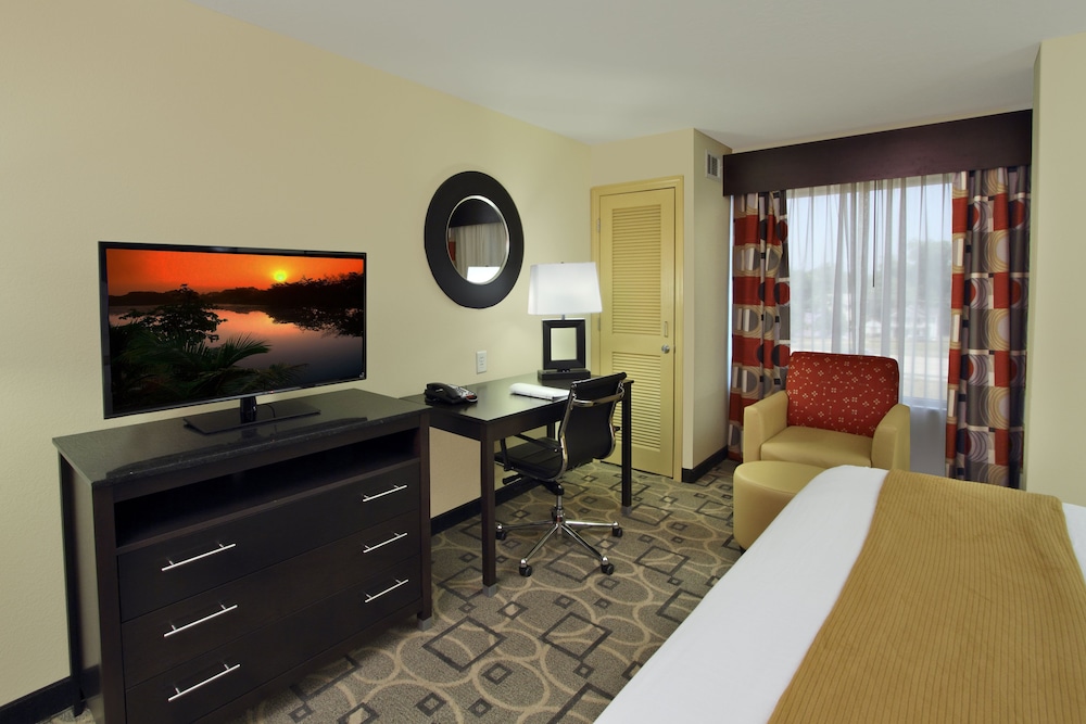 Holiday Inn Express Augusta Downtown by IHG - photo 2