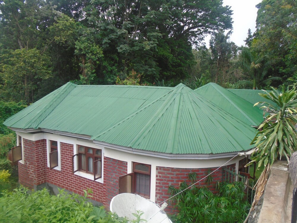 Themi Valley Eco Tourism Homestay — 4-Star Luxury Hotel in Arusha, Tanzania