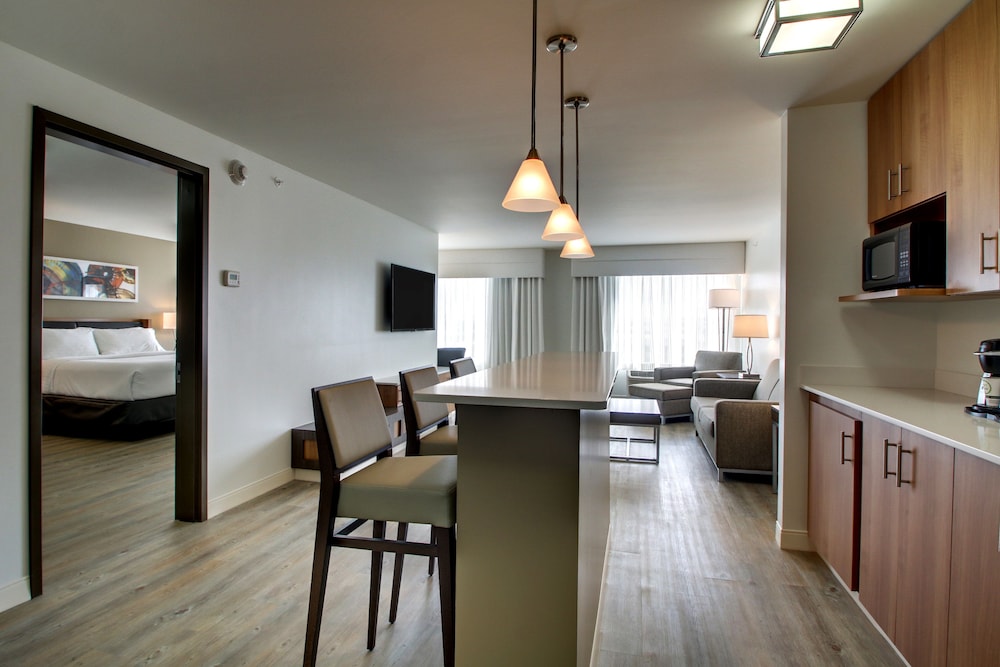 Holiday Inn Peoria At Grand Prairie by IHG - photo 9