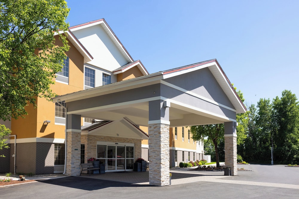 Holiday Inn Express Hotel & Suites Brattleboro by IHG - photo 2