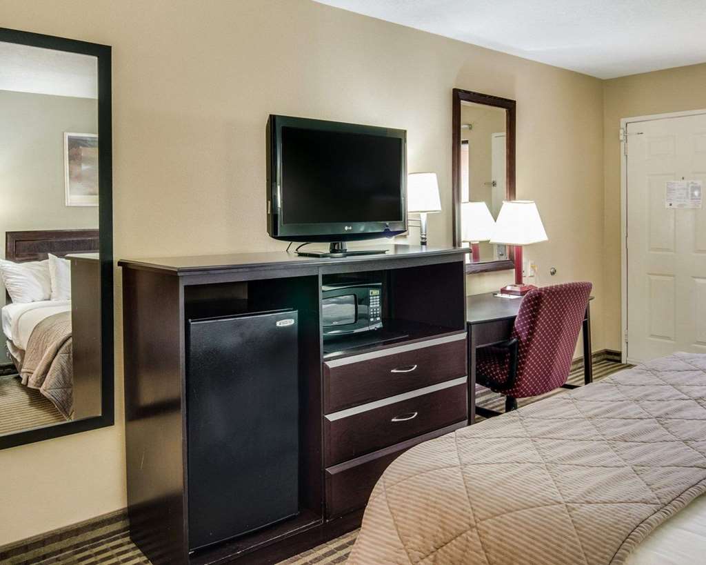 Quality Inn Mt. Pleasant - photo 13