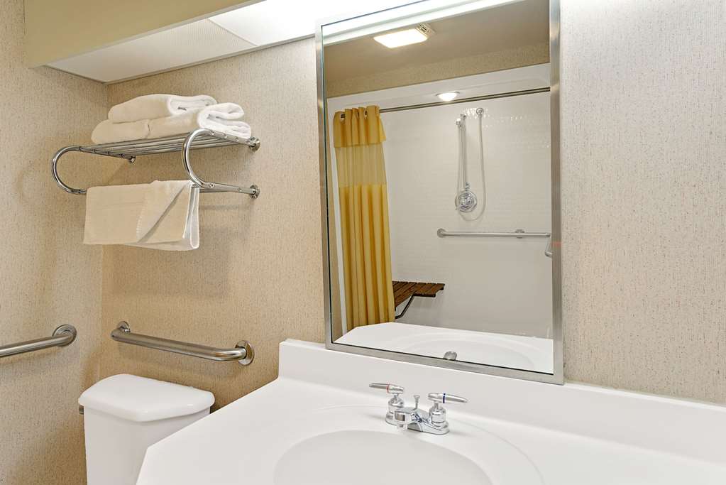 Days Inn by Wyndham Eagan Minnesota Near Mall of America - photo 15
