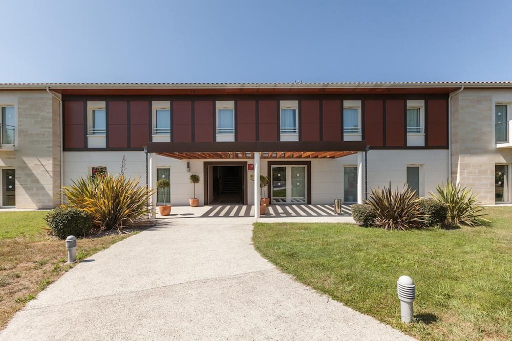 Logis Hôtel Aliénor in Langon, France