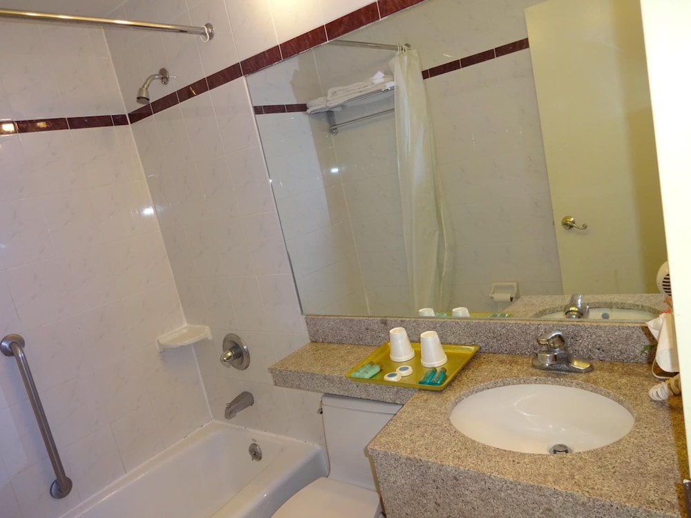 Flushing Hotel - photo 36