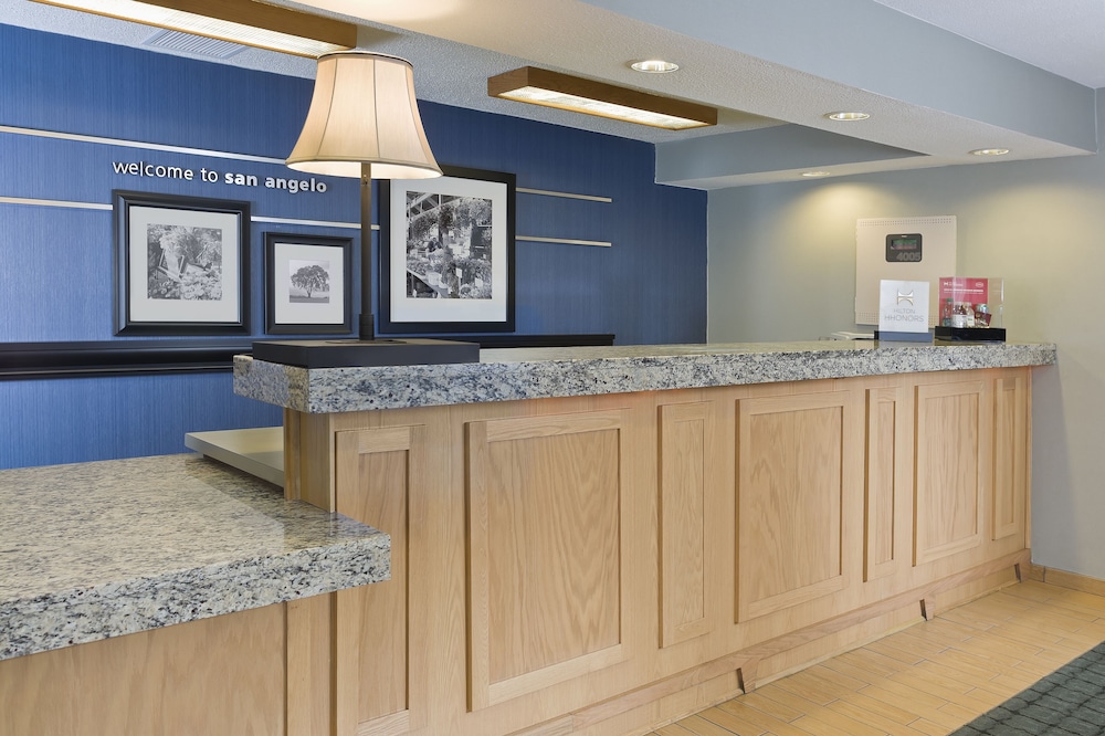 Hampton Inn San Angelo - photo 3