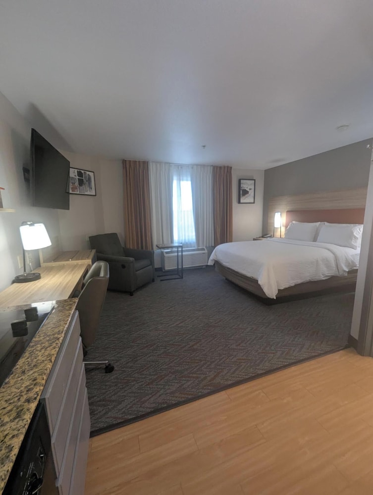 Candlewood Suites Loveland by IHG - photo 13