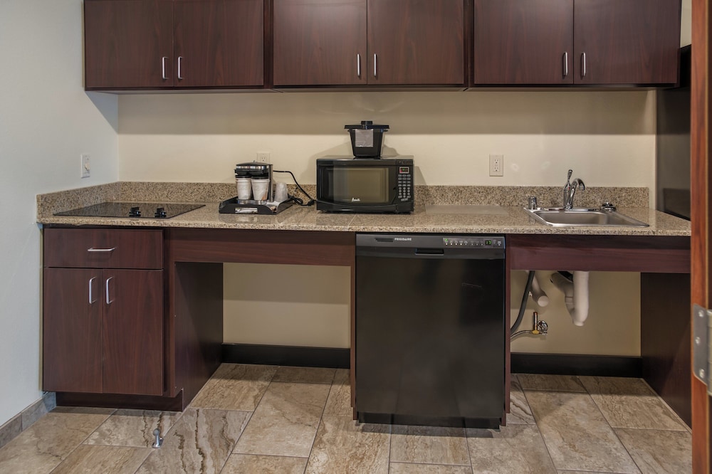 Cobblestone Inn & Suites Ashland - photo 29