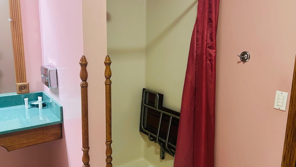 Victorian Inn Superior By Capital O NE - photo 19