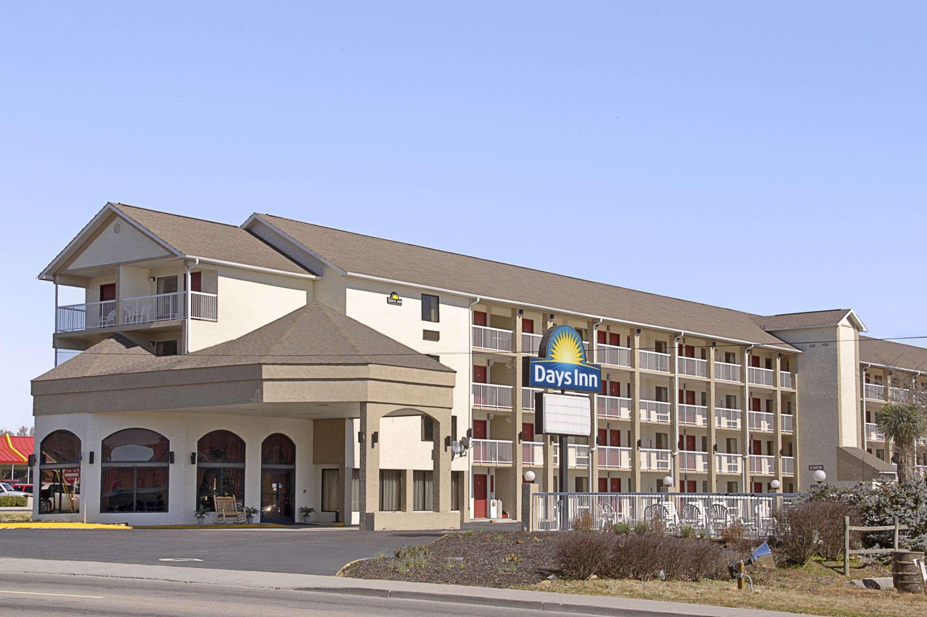 Days Inn by Wyndham Apple Valley Pigeon Forge Sevierville — hotel in Sevierville