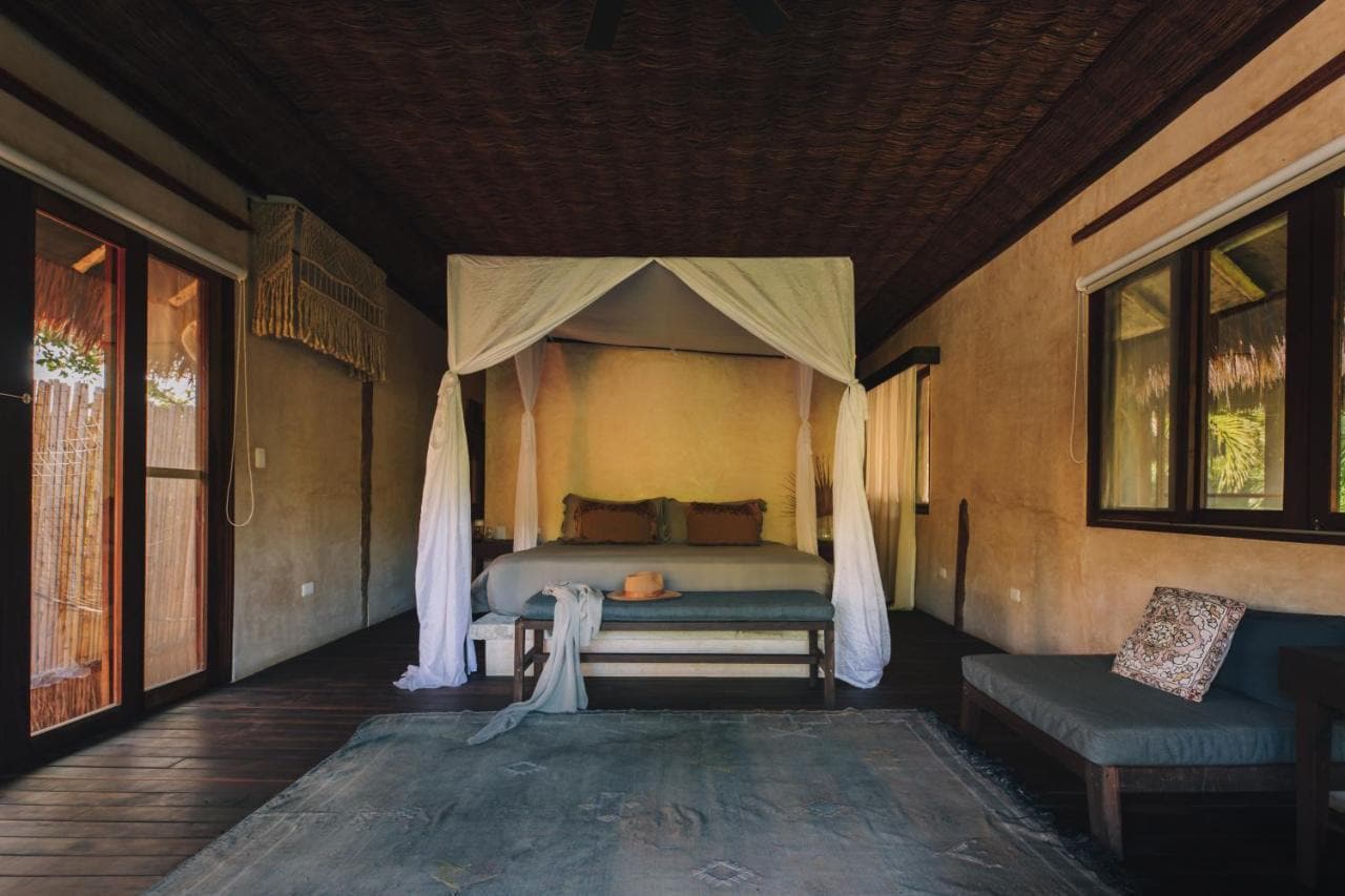 Radhoo Tulum