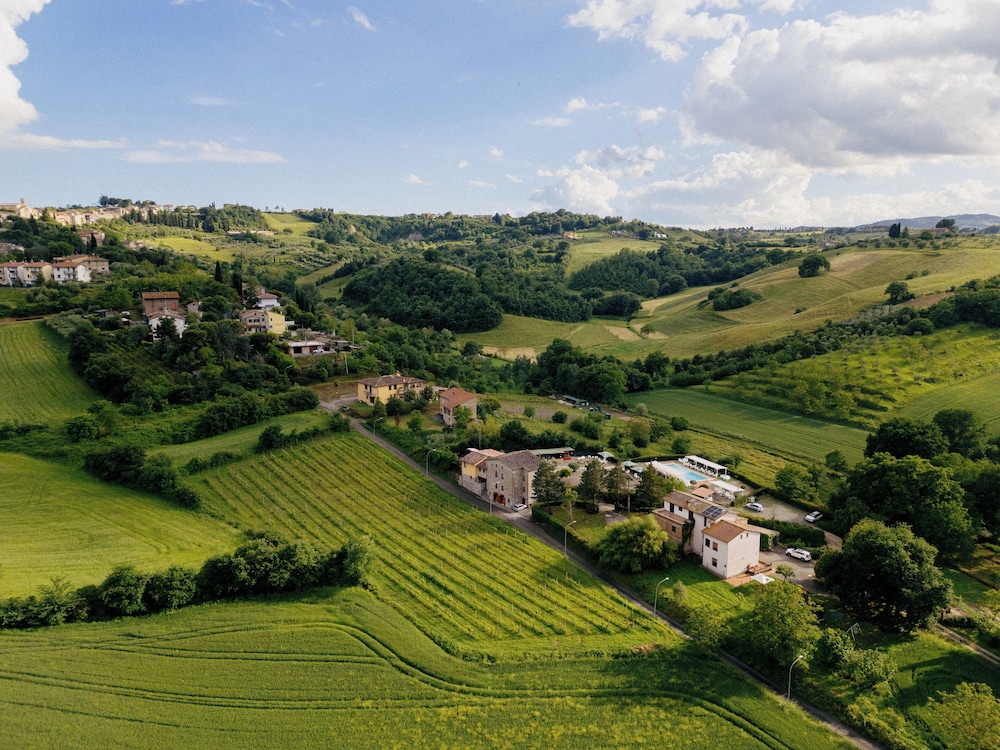Casale Serena - carbon neutral hotel in Fabro