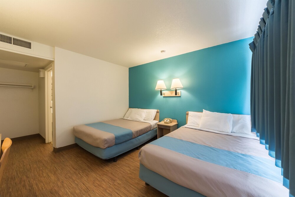 Motel 6 Deming - photo 15