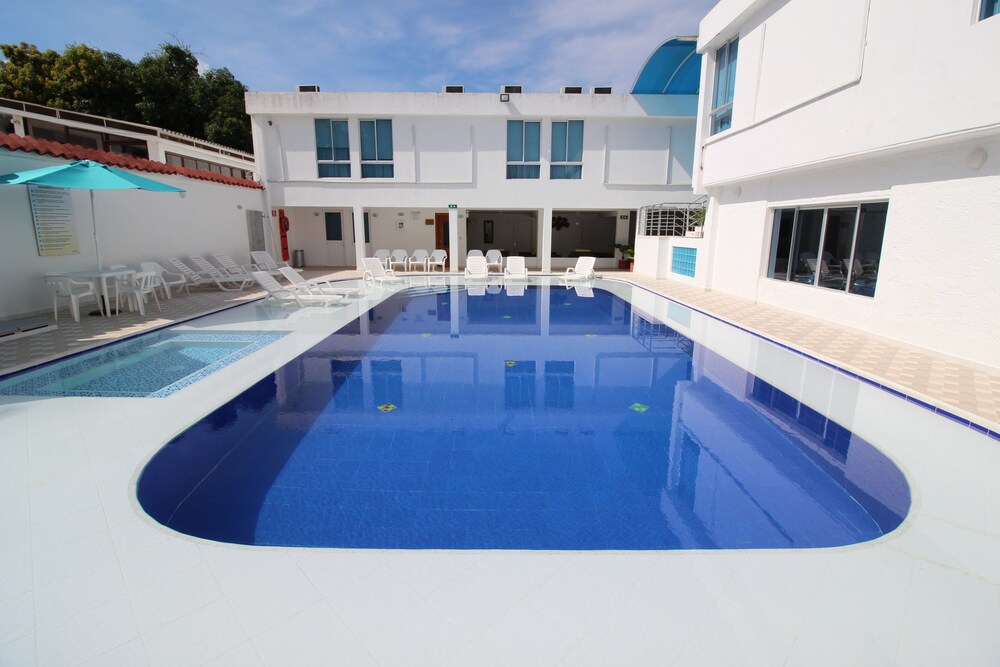 Best Day Hotel — Melgar