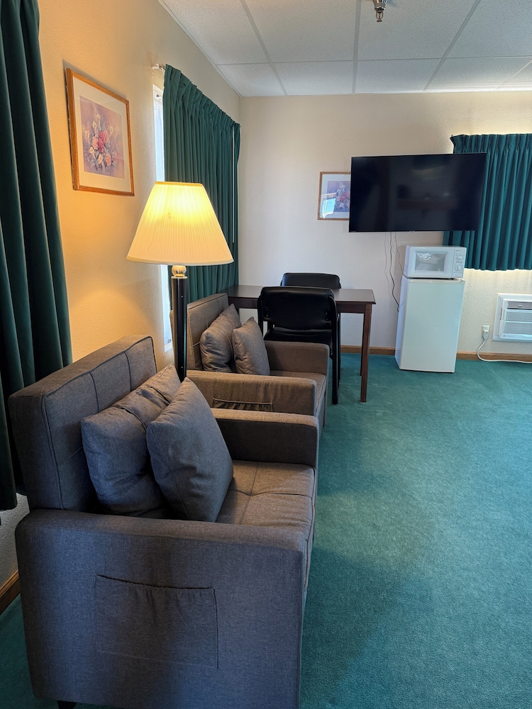 Americas Best Value Inn Torrington - photo 13