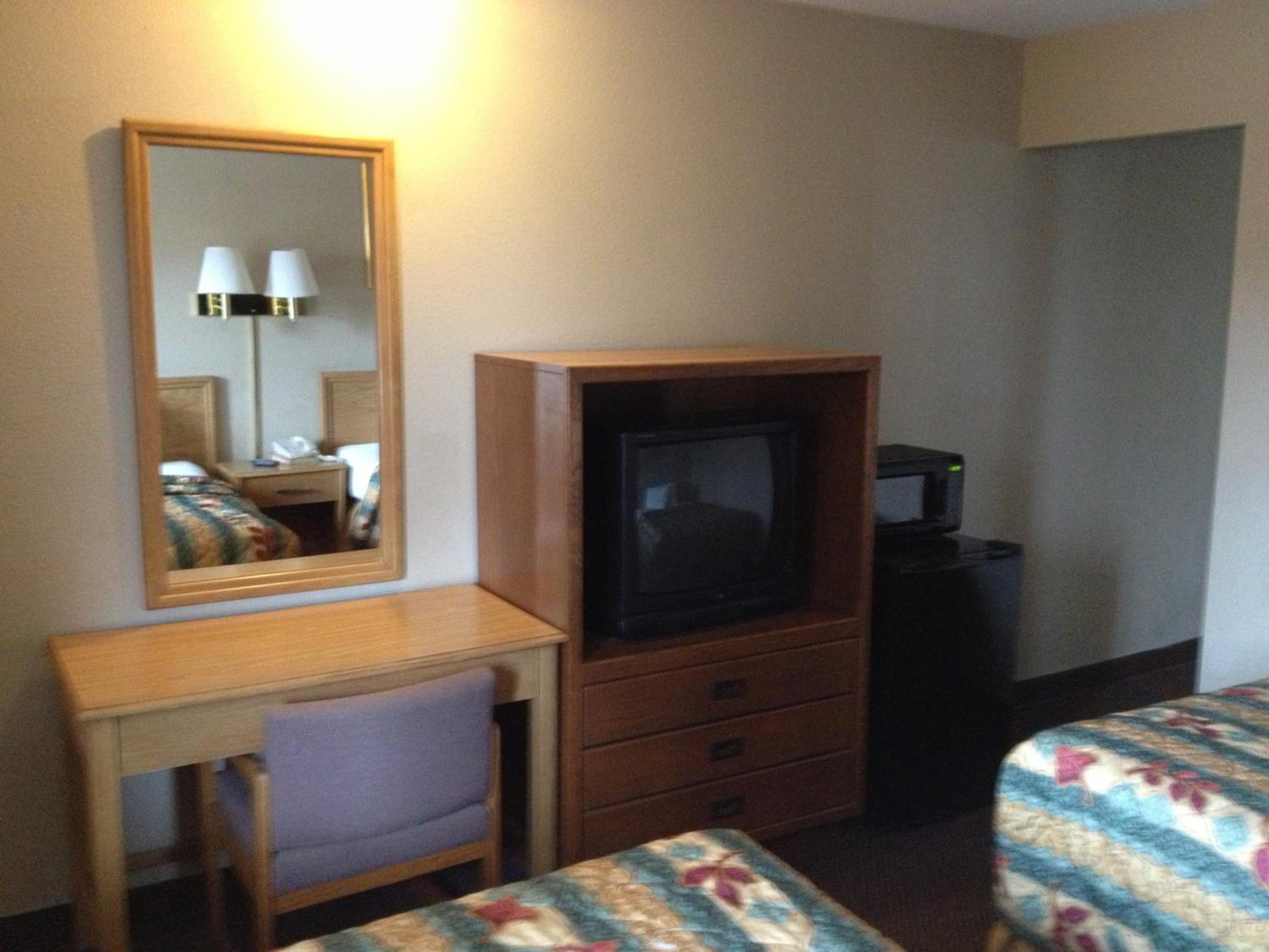 Deluxe Inn Miami OK - photo 18