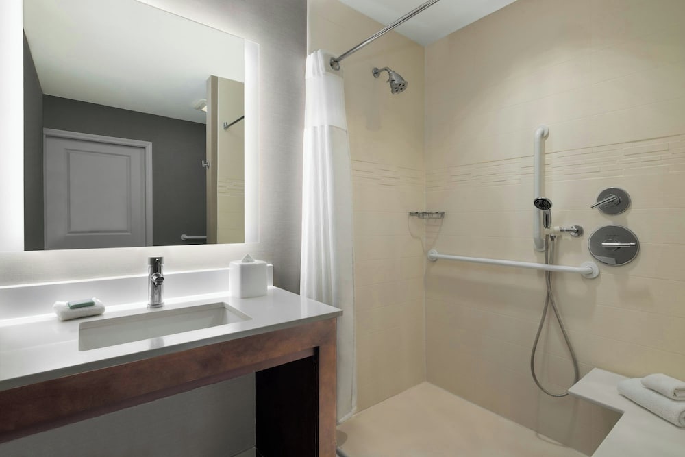 Residence Inn Des Moines Downtown - photo 16