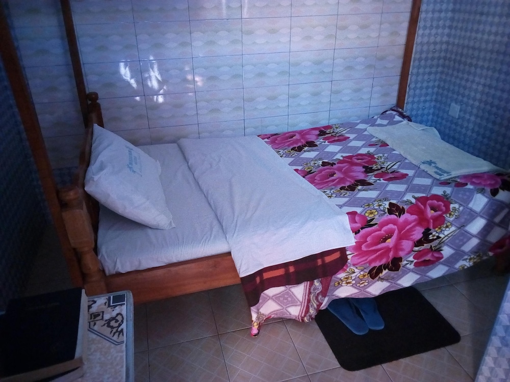1000 Thousand Psalms Hotel — Wote — photo 4