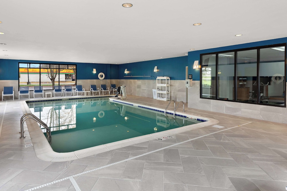 Hampton Inn Bridgeport Clarksburg - photo 30