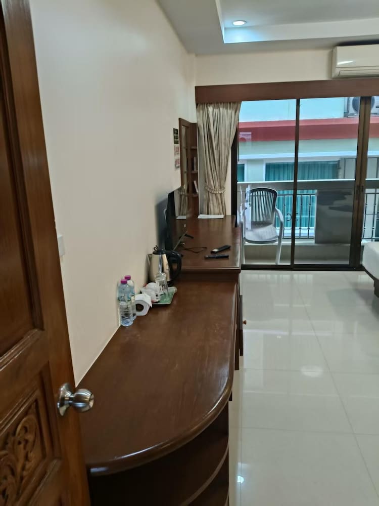 HuaLaiDe Hotel - carbon neutral hotel in Patong