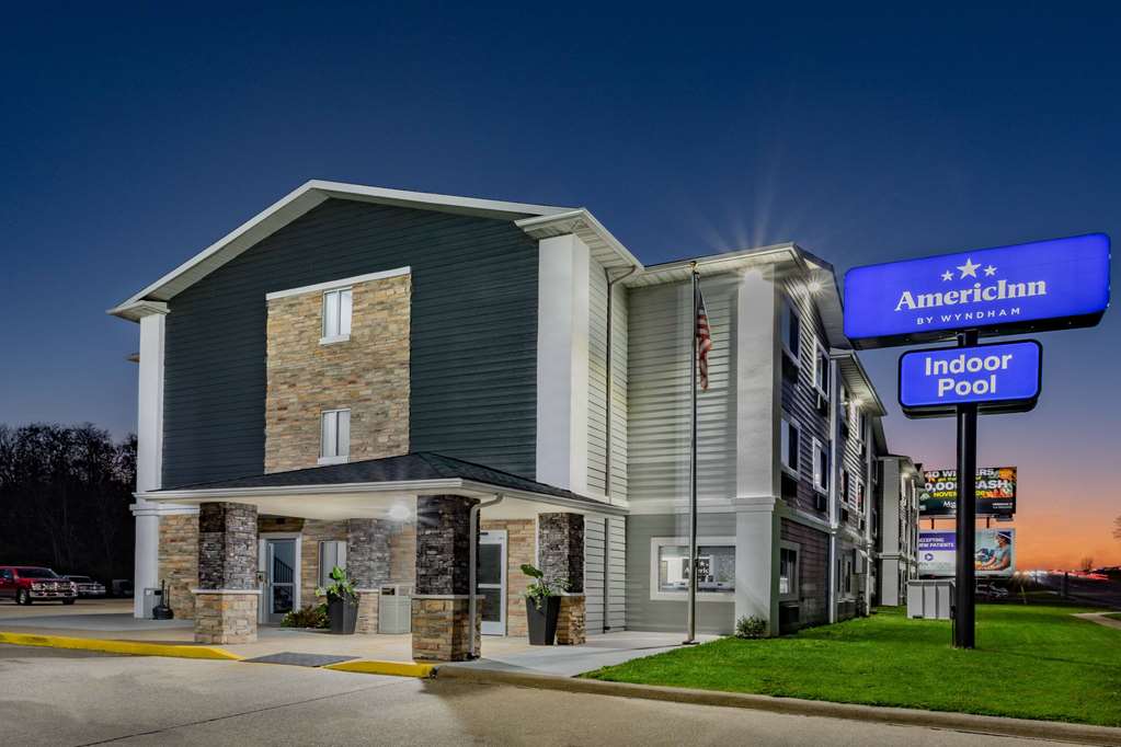 AmericInn by Wyndham Quincy - photo 3