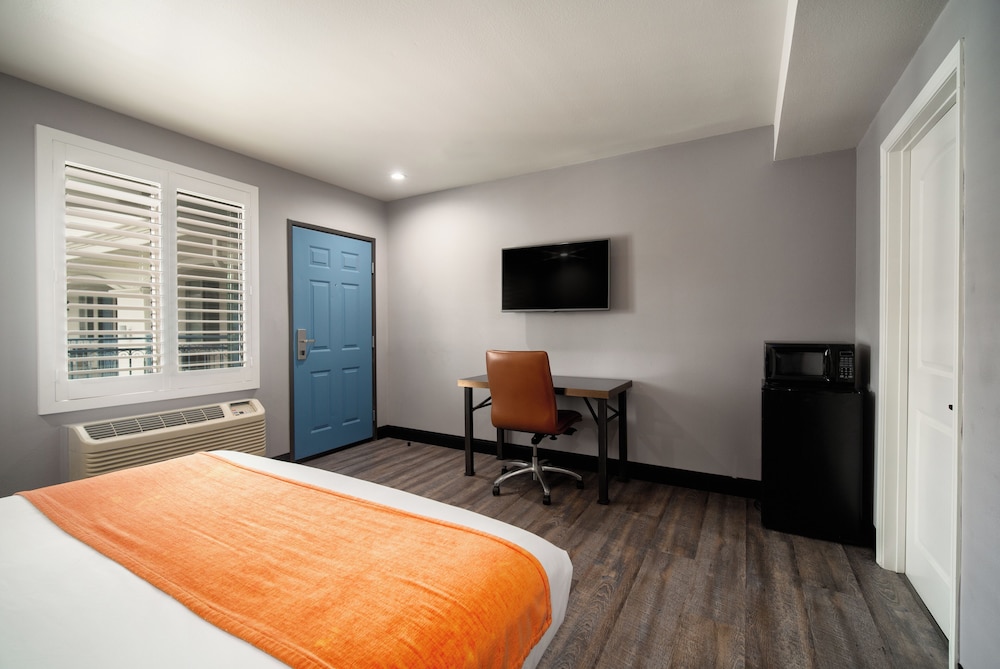 Lyfe Inn & Suites By Aga Lax Airport - photo 19