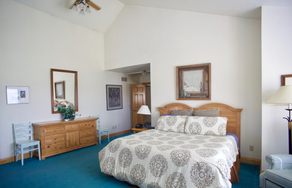 Settlement Courtyard Inn & Lavender Spa - photo 10