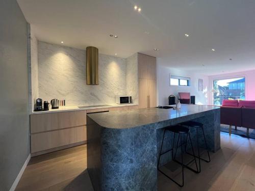Luxurious Family Retreat — hotel in Blackburn