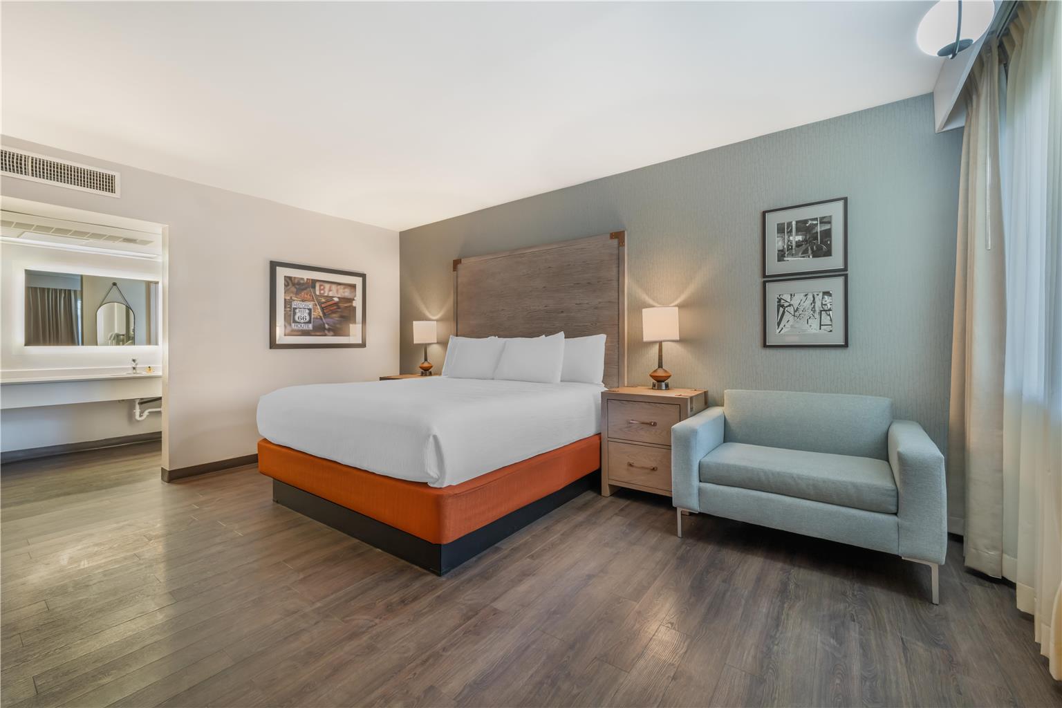 Best Western Plus King's Inn & Suites - photo 32