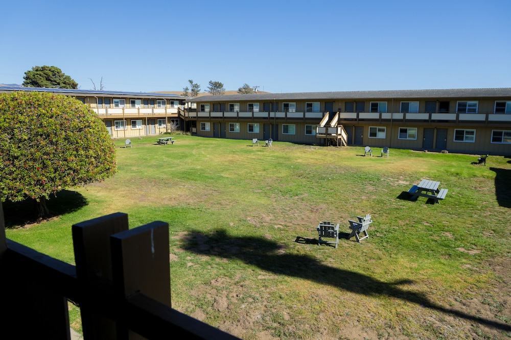 Silver Surf Motel - photo 112