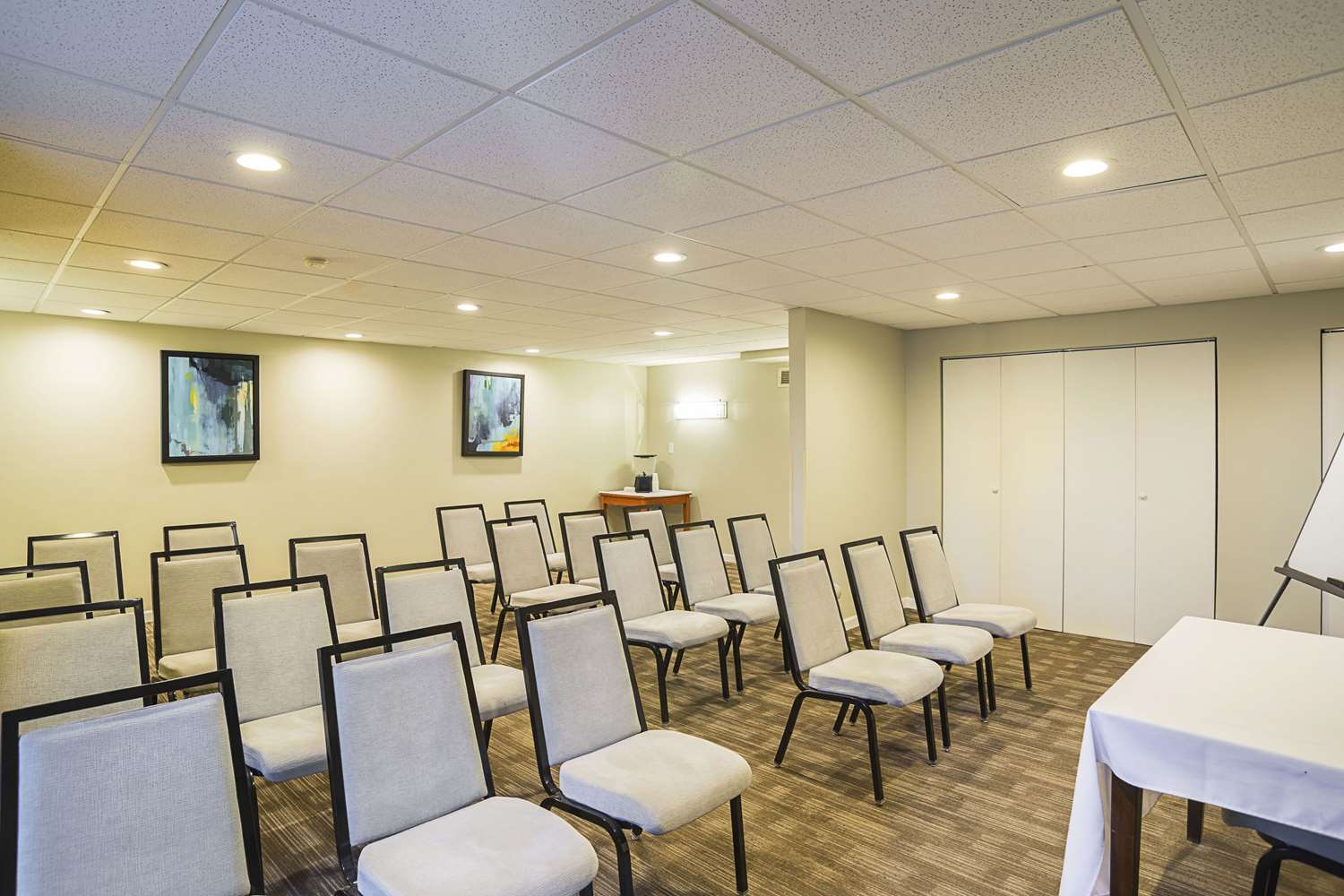Quality Inn Phoenix North I 17 - photo 7