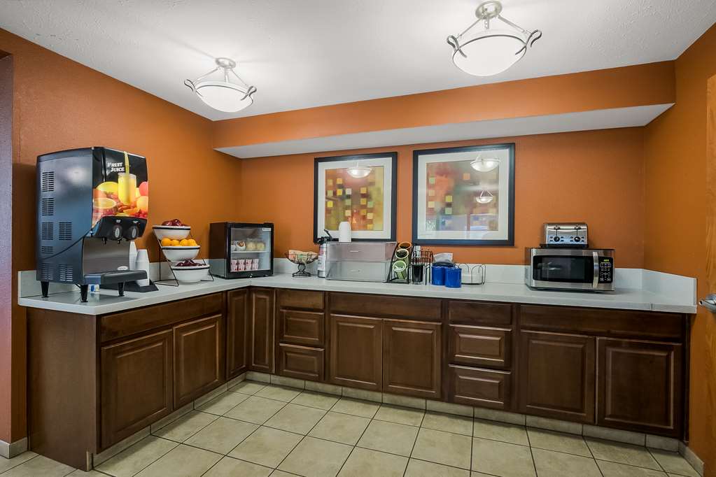 Americas Best Value Sandman Inn - photo 23